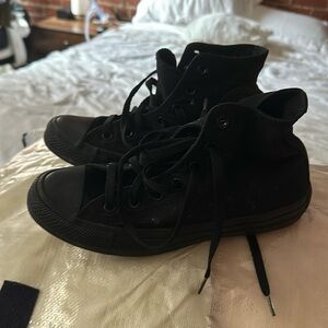 Black low top Converse, barely used